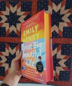 Great Big Beautiful Life by Emily Henry - Sprayed Edges‎